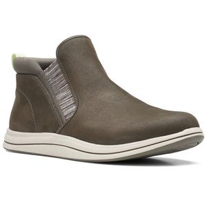 Clarks brand new women’s breeze clover shoes